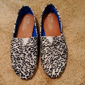 Toms slip ons